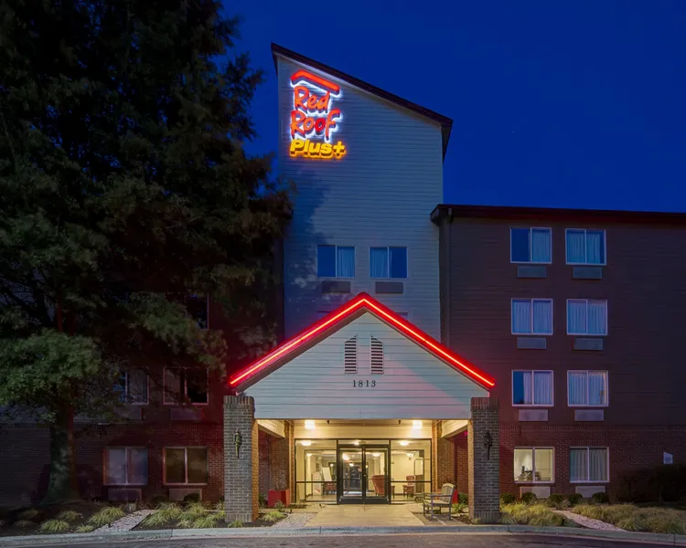 Red Roof Inn PLUS+ Raleigh Downtown – NCSU/Conv Center hotel detail image 2