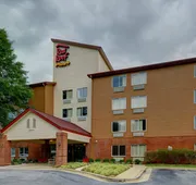 Red Roof Inn PLUS+ Raleigh Downtown – NCSU/Conv Center hotel detail image 5