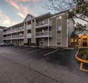 HomeTowne Studios by Red Roof Orlando - Casselberry hotel detail image 4