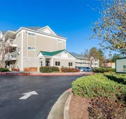 HomeTowne Studios by Red Roof Atlanta - Chamblee hotel detail image 7