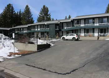 Bluelake Inn at Tahoe hotel thumbnail 6