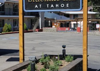 Bluelake Inn at Tahoe hotel thumbnail 7