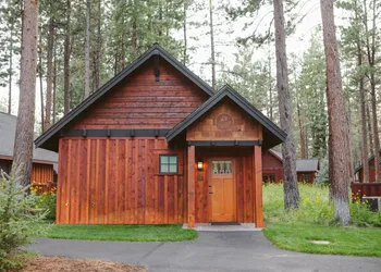 FivePine Lodge & Spa hotel thumbnail 6
