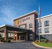 La Quinta Inn & Suites by Wyndham-Albany GA hotel detail image 3