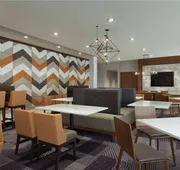 La Quinta Inn & Suites by Wyndham-Albany GA hotel detail image 4