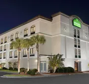 Wingate by Wyndham - Wilmington hotel detail image 3