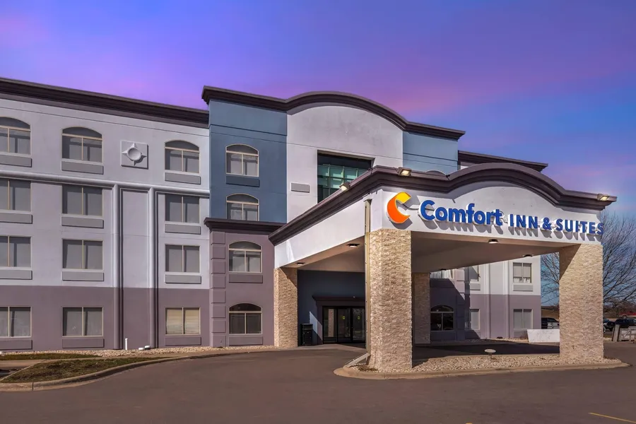 Comfort Inn & Suites Madison East Interstate I-90 hotel detail image 2