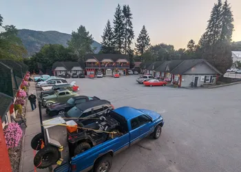 Alpine Inn & Suites hotel thumbnail 2