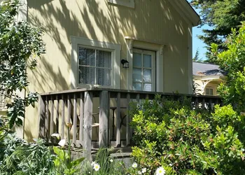Mendocino Hotel & Garden hotel thumbnail 6