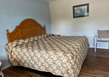Yorktown Motor Lodge hotel thumbnail 5