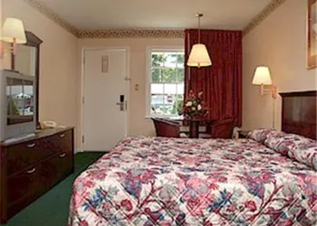 Yorktown Motor Lodge hotel thumbnail 6