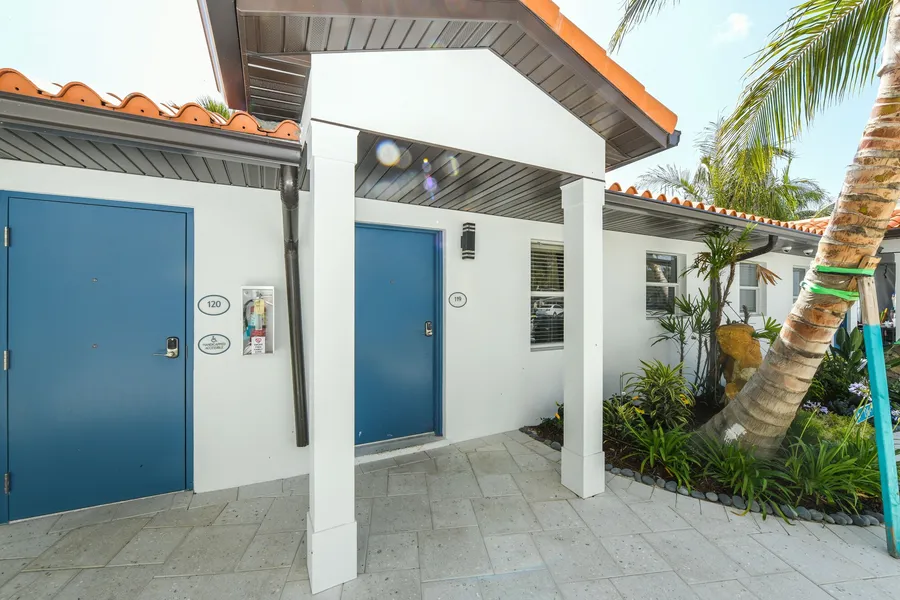 Siesta Key Beach Resort and Suites hotel detail image 2