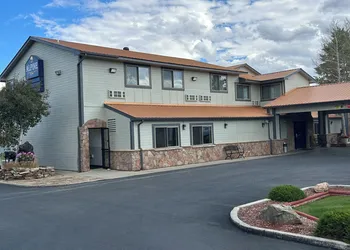 Alpine Inn & Suites hotel thumbnail 2