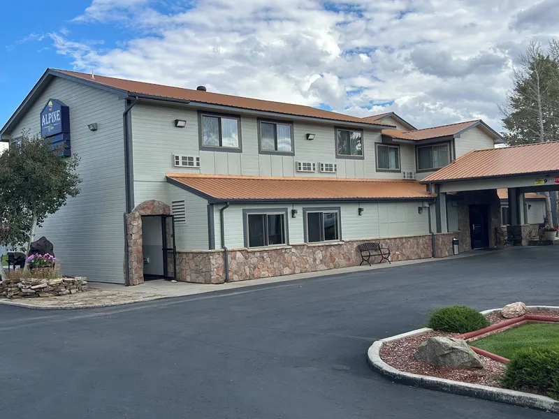 Alpine Inn & Suites hotel detail image 2
