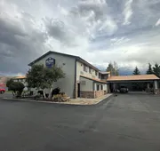 Alpine Inn & Suites hotel detail image 3