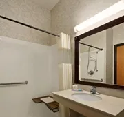 Travelodge & Suites by Wyndham Fargo/Moorhead hotel detail image 7