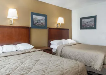 Travelodge by Wyndham Pelham Birmingham hotel thumbnail 6