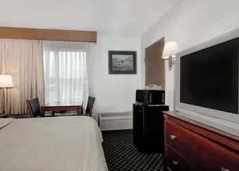 Travelodge by Wyndham Pelham Birmingham hotel thumbnail 8