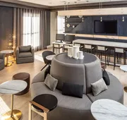 Doubletree By Hilton Boston Logan Airport Chelsea hotel detail image 3