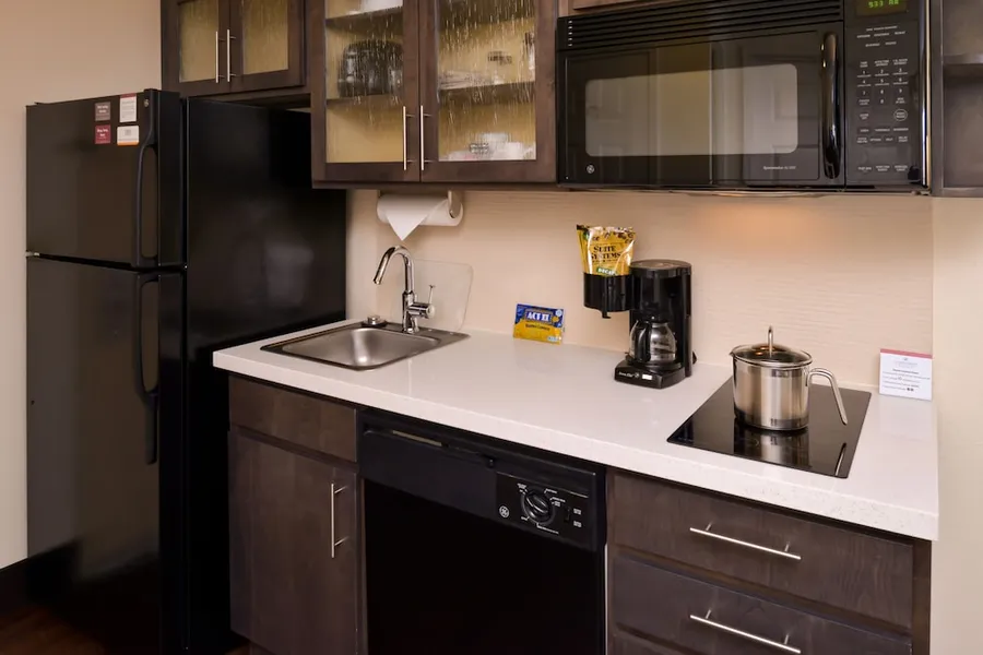 Candlewood Suites Bloomington-Normal By IHG hotel detail image 6
