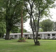 Ray Lyn Motel hotel detail image 3