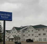Travelodge Suites by Wyndham Regina / Eastgate Bay hotel detail image 3