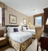 Ramada Limited Downtown Vancouver hotel thumbnail 2