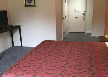 President Inn & Suites hotel thumbnail 7