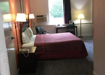 President Inn & Suites hotel thumbnail 8