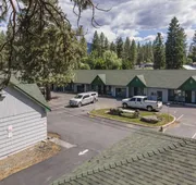 Green Gables Motel & Suites hotel detail image 4