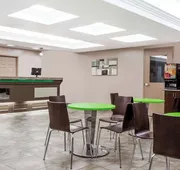 Super 8 by Wyndham Saskatoon Near Saskatoon Airport hotel detail image 4