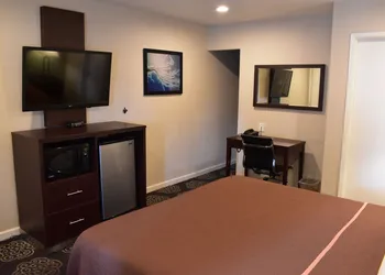 Country Inn hotel thumbnail 6