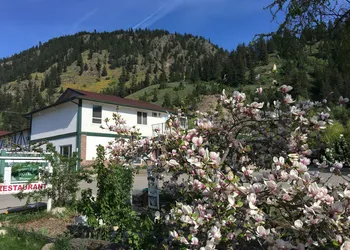 Chase Country Inn Motel hotel thumbnail 2