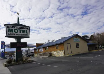 Bristlecone Motel hotel thumbnail 3