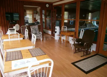Motel de l'Anse hotel thumbnail 5