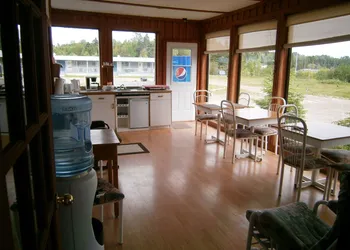 Motel de l'Anse hotel thumbnail 6
