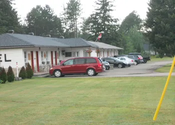 Deep River Motel hotel thumbnail 5