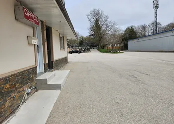 Forest Plaza Motel hotel thumbnail 3