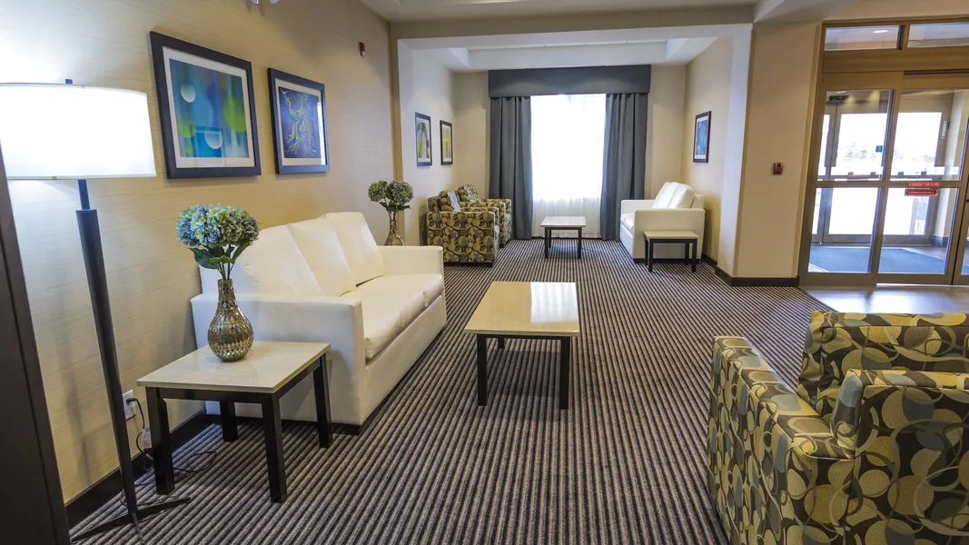Holiday Inn Express & Suites Thunder Bay by IHG hotel detail image 2