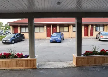 Lundy's Motel hotel thumbnail 2