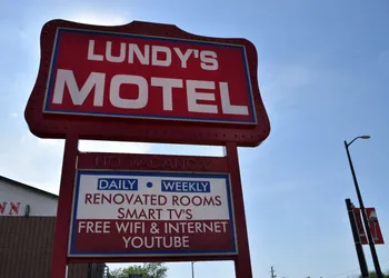Lundy's Motel hotel thumbnail 3