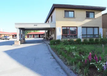 Lundy's Motel hotel thumbnail 5