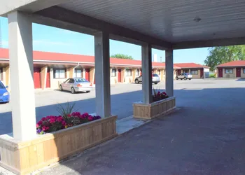 Lundy's Motel hotel thumbnail 6