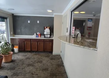 Hospitality Inn - Buffalo Airport hotel thumbnail 4