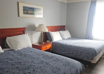 Moosomin Country Squire Inn hotel thumbnail 7