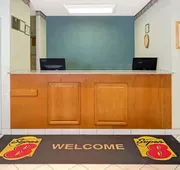 Super 8 by Wyndham Pontoon Beach IL/St. Louis MO Area hotel detail image 3