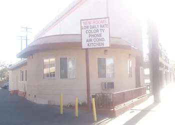 Budget Inn hotel thumbnail 2