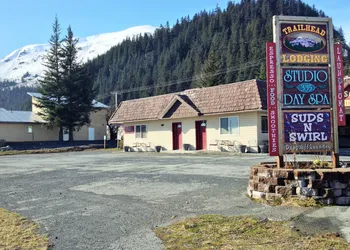 Trailhead Lodging hotel thumbnail 2