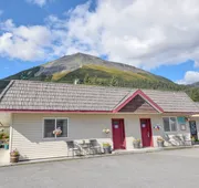 Trailhead Lodging hotel detail image 4