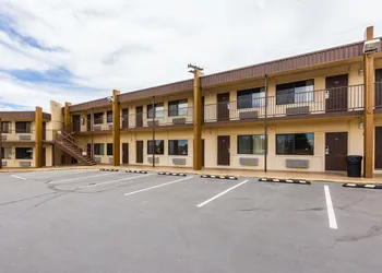 Howard Johnson by Wyndham Flagstaff hotel thumbnail 2